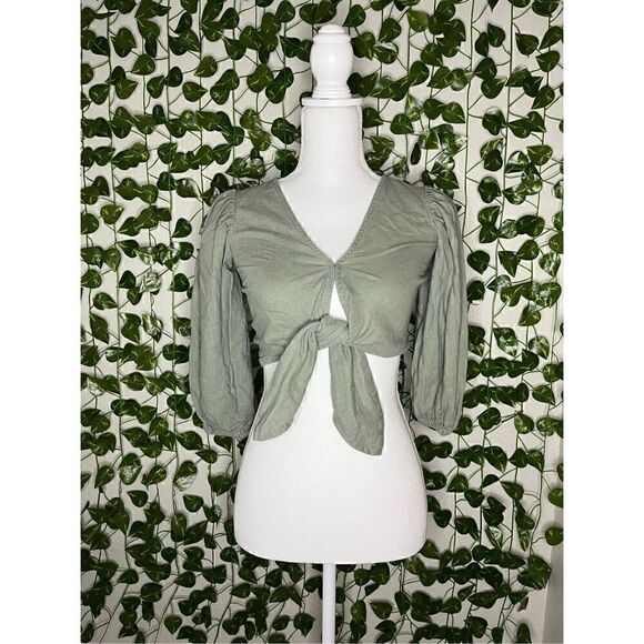 Abercrombie and Fitch Long Sleeve Linen Crop Top - Picture 1 of 7